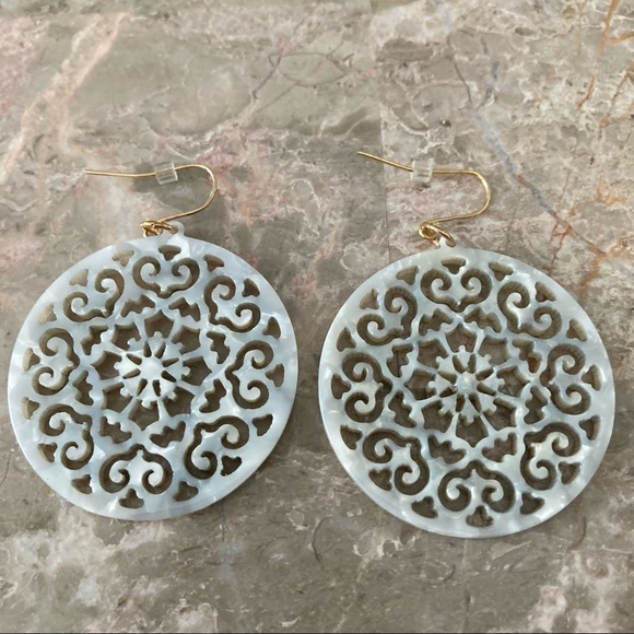 New Round Dangle Earrings - Picture 2 of 2